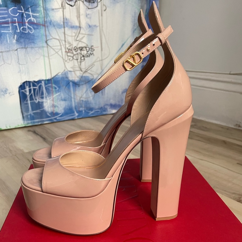 Valentino Garavani Tan-Go Platform Peep Toe